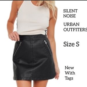 SILENT NOISE URBAN OUTFITERS FAUX LEATHER MINI SKIRT SIZE S NEW WITH TAGS